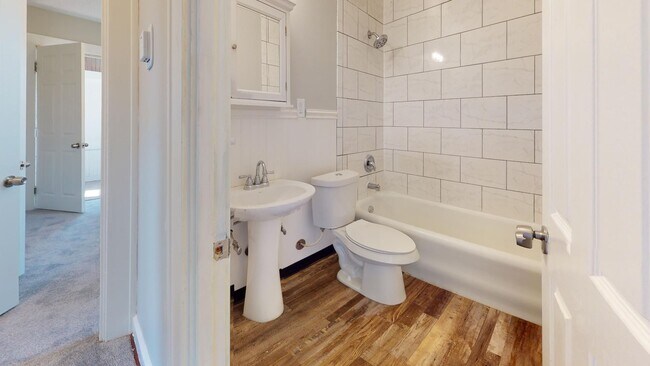 Building Photo - 6711 Dartworth Dr