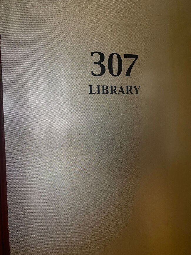 Building Photo - $200 OFF! Updated 3 Bed 1 Bath Apartment w...