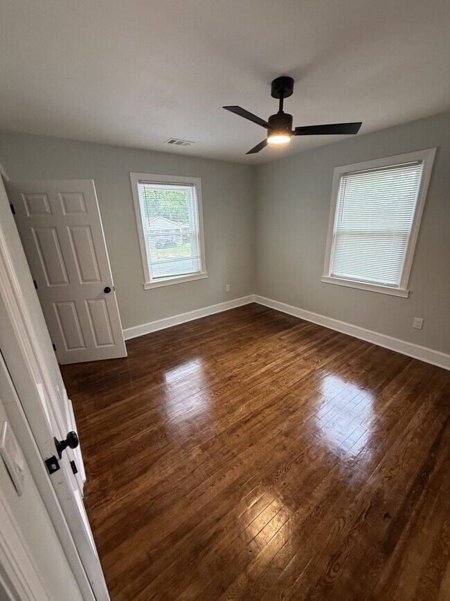 Building Photo - 2822 E Wynnton Ln