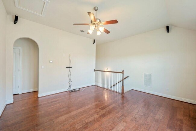 Building Photo - 11812 Mira Vista Way