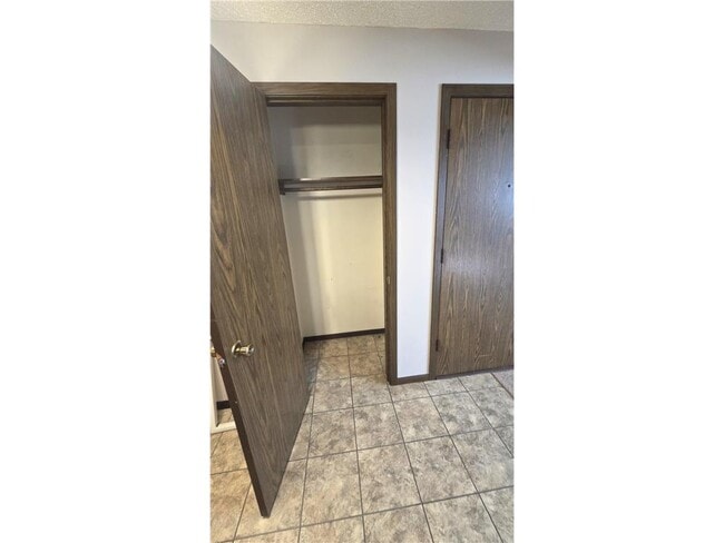 Building Photo - 1918 Greenwood St E