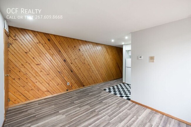 Building Photo - 734 S 9th St