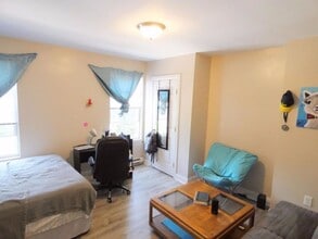 Building Photo - 729 N 43rd St