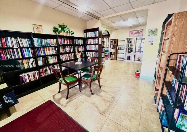 Building Photo - 3030 Marcos Dr