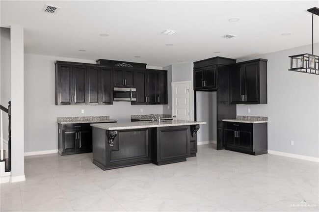 Building Photo - 5307 N Crown Point