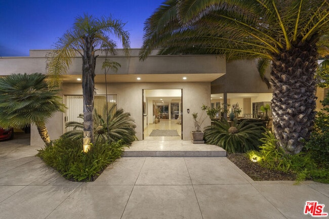 Building Photo - 510 Leslie Ln