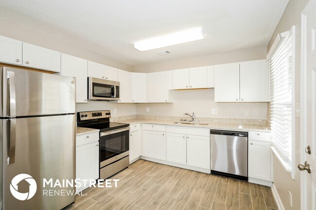 Building Photo - 8013 Hemby Wood Dr