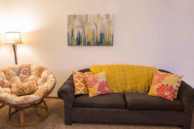 Interior Photo - Crown Point