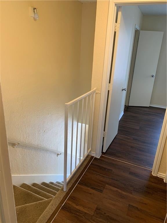 Building Photo - 907 S Mesquite St