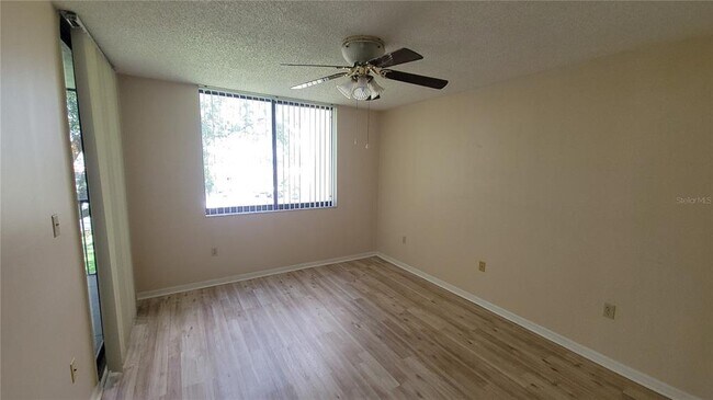 Building Photo - 2424 W Tampa Cir