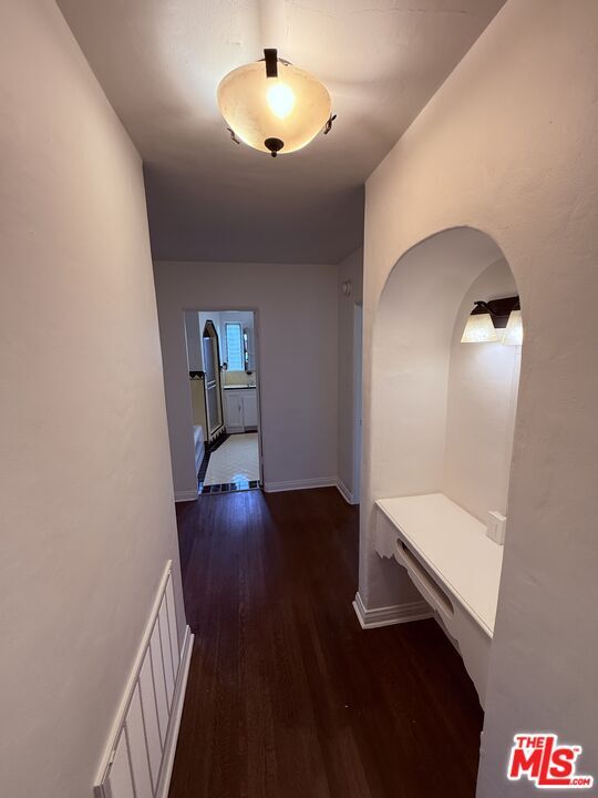 Building Photo - 1032 S Crescent Heights Blvd