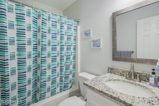 Building Photo - 229 Milray Ln