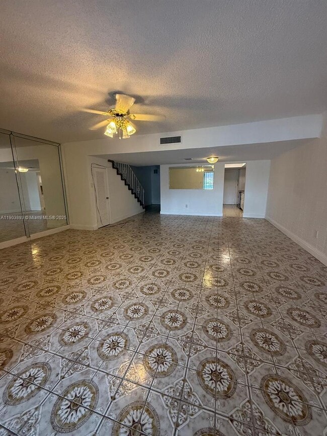 Building Photo - 1630 W 74th St