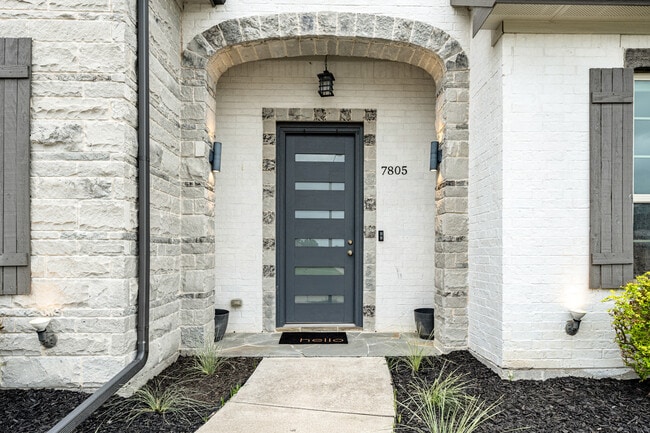 Building Photo - 7805 Pebble Beach Dr