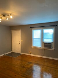 Building Photo - 952 N Holyoke Ave