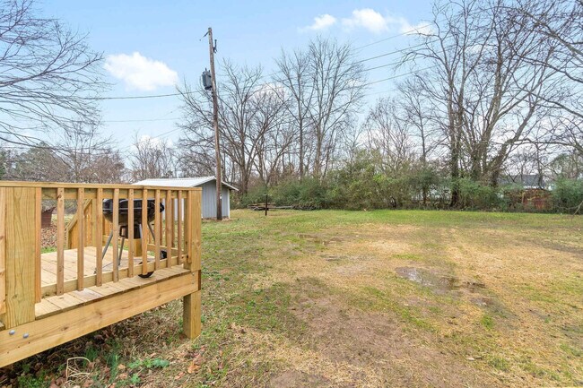 Building Photo - 863 Central Ave