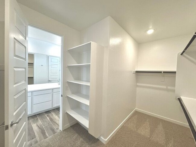 Building Photo - MOVE IN READY! New 5-Bedroom Home in Goody...