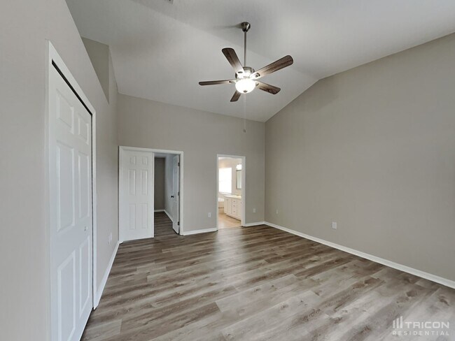 Building Photo - 14232 Colonial Lakes Dr