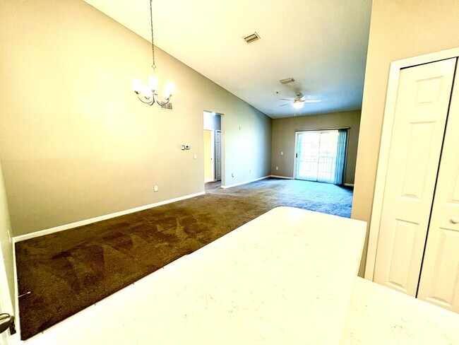 Building Photo - Charming 3-Bed, 2-Bath Condo in Key West-S...