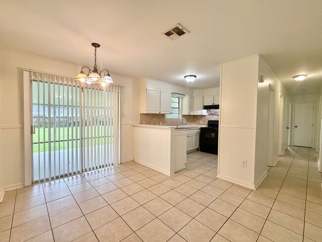 Building Photo - Home For Lease