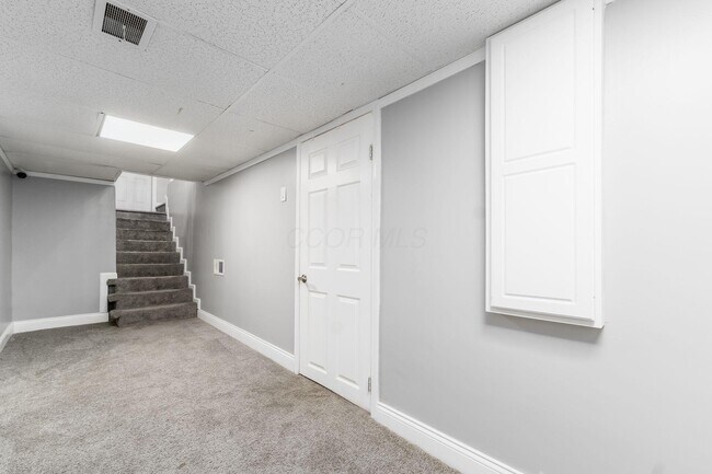 Building Photo - 1316 College Ave