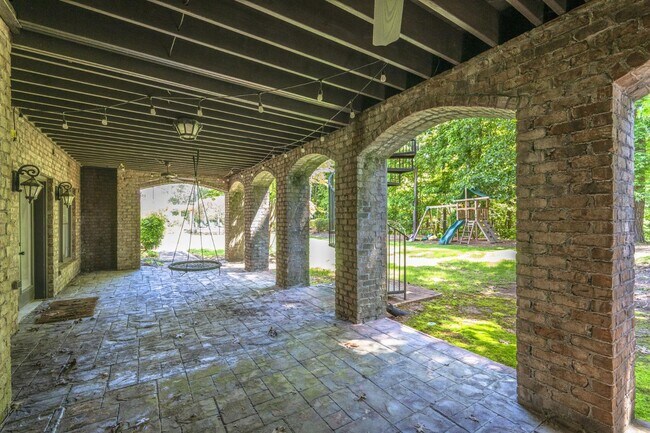 Building Photo - 3924 Butler Springs Way