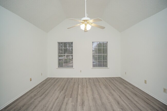 Building Photo - 2810 Grants Lake Blvd