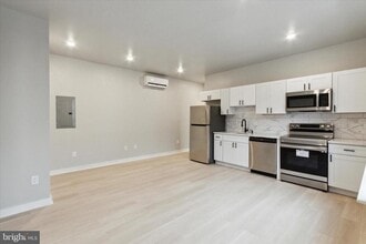 Building Photo - 316 S 52nd St