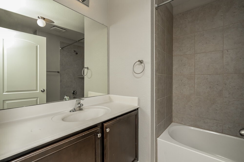 Building Photo - 157 Aaron St