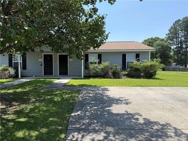 Building Photo - 203 Centipede Ln