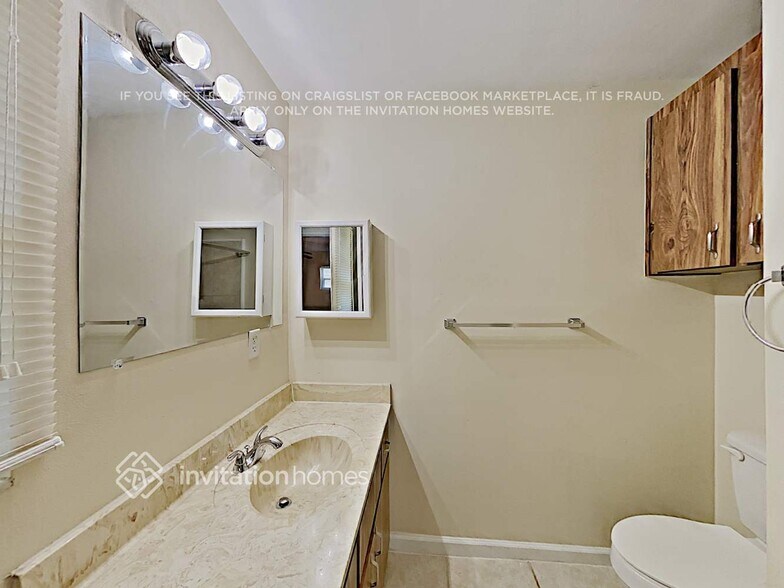 Building Photo - 25535 Lido Ave