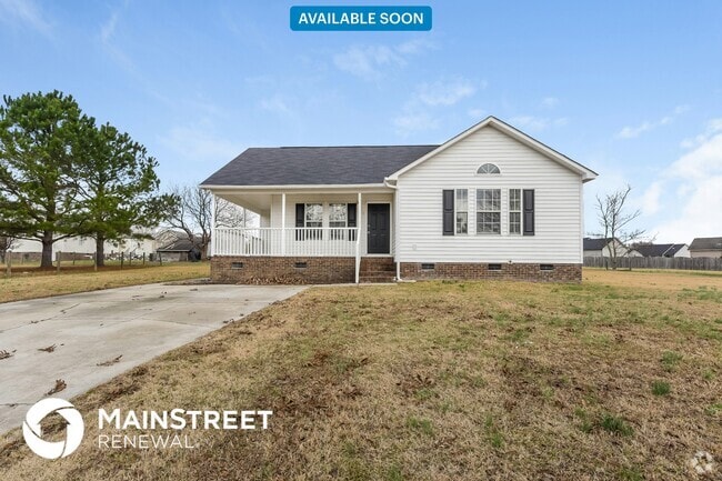 Building Photo - 121 Patricia Dr