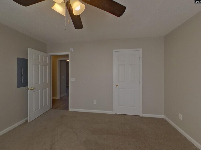 Building Photo - 3 Sonny Ct