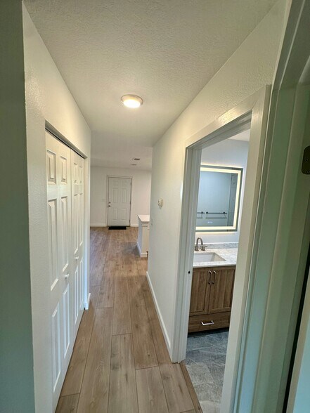 Hallway - 652 37th St N