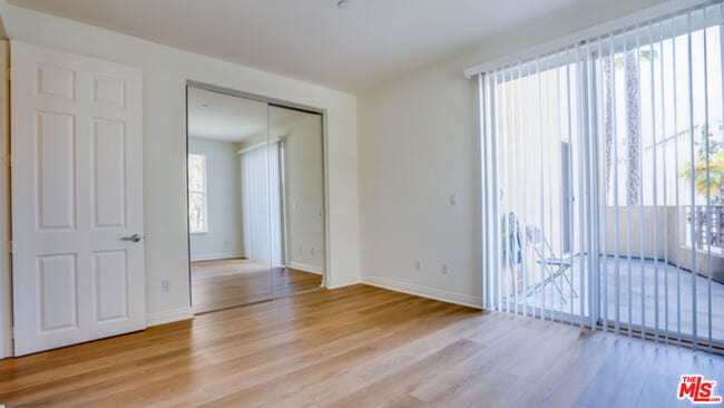 Building Photo - 4100 Wilshire Blvd