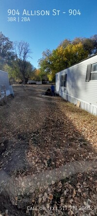 Building Photo - Roomy 3 Bed 2bath Mobile Home  - New furna...