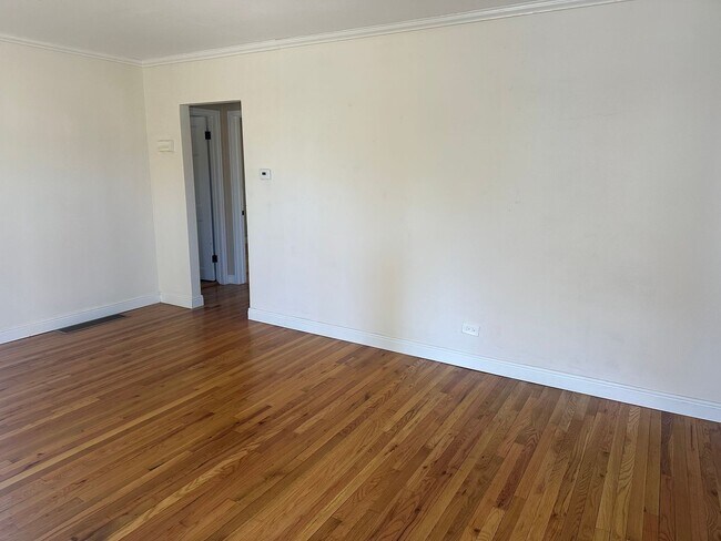 Building Photo - Sunnyside Charmer with Garage & Private Yard