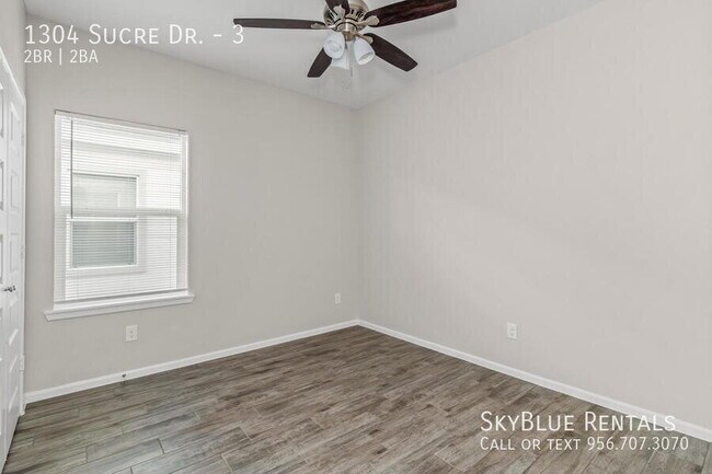 Building Photo - 1304 W Sucre Dr