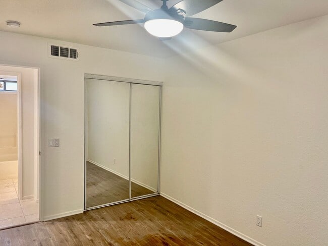 Building Photo - Fully Renovated 3-Bedroom Townhome in Gate...
