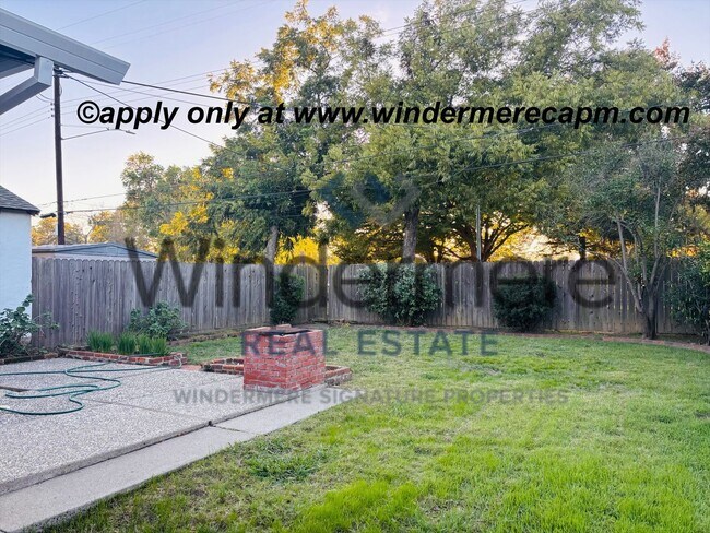 Building Photo - Charming 4 bedroom Home in Tahoe Park w/ E...