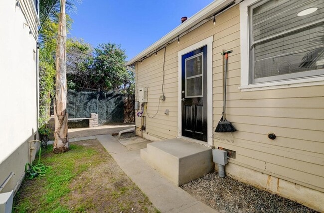 Building Photo - 3076 Juniper St