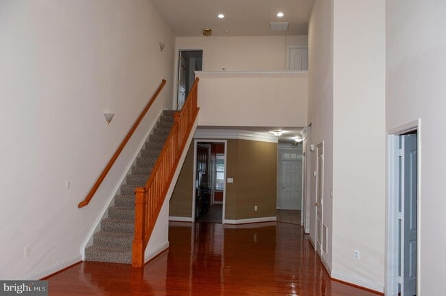 Building Photo - 13204 Rabbit Chase Rd