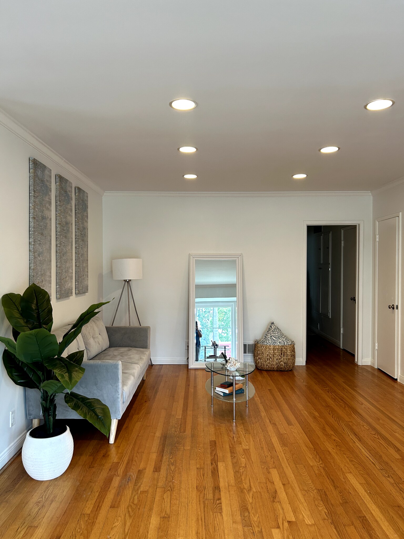 Building Photo - 901 E Ocean Blvd