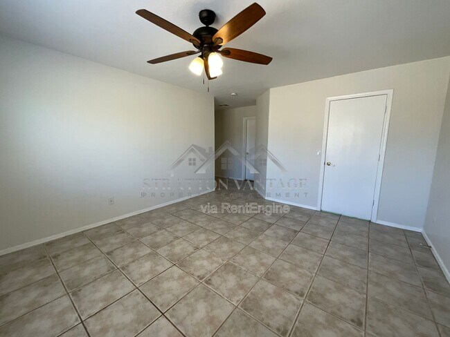 Building Photo - 16612 W Cottonwood St
