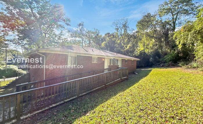 Building Photo - 2801 Berkley Dr