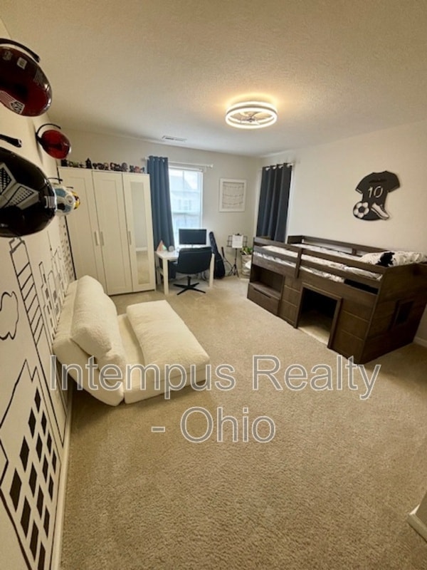 Building Photo - 6123 Brandon Dr