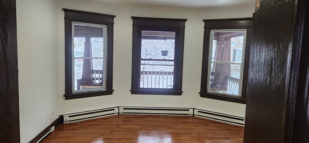 Building Photo - 203 Cooke St