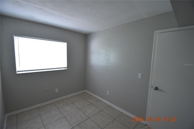 Building Photo - 8320 Oleander Ln