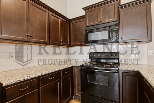 Building Photo - 13601 Hunters View St