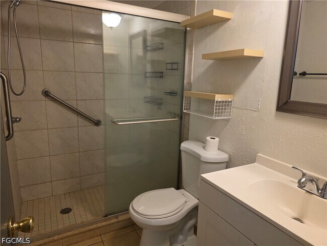 Building Photo - 8162 Country Rd